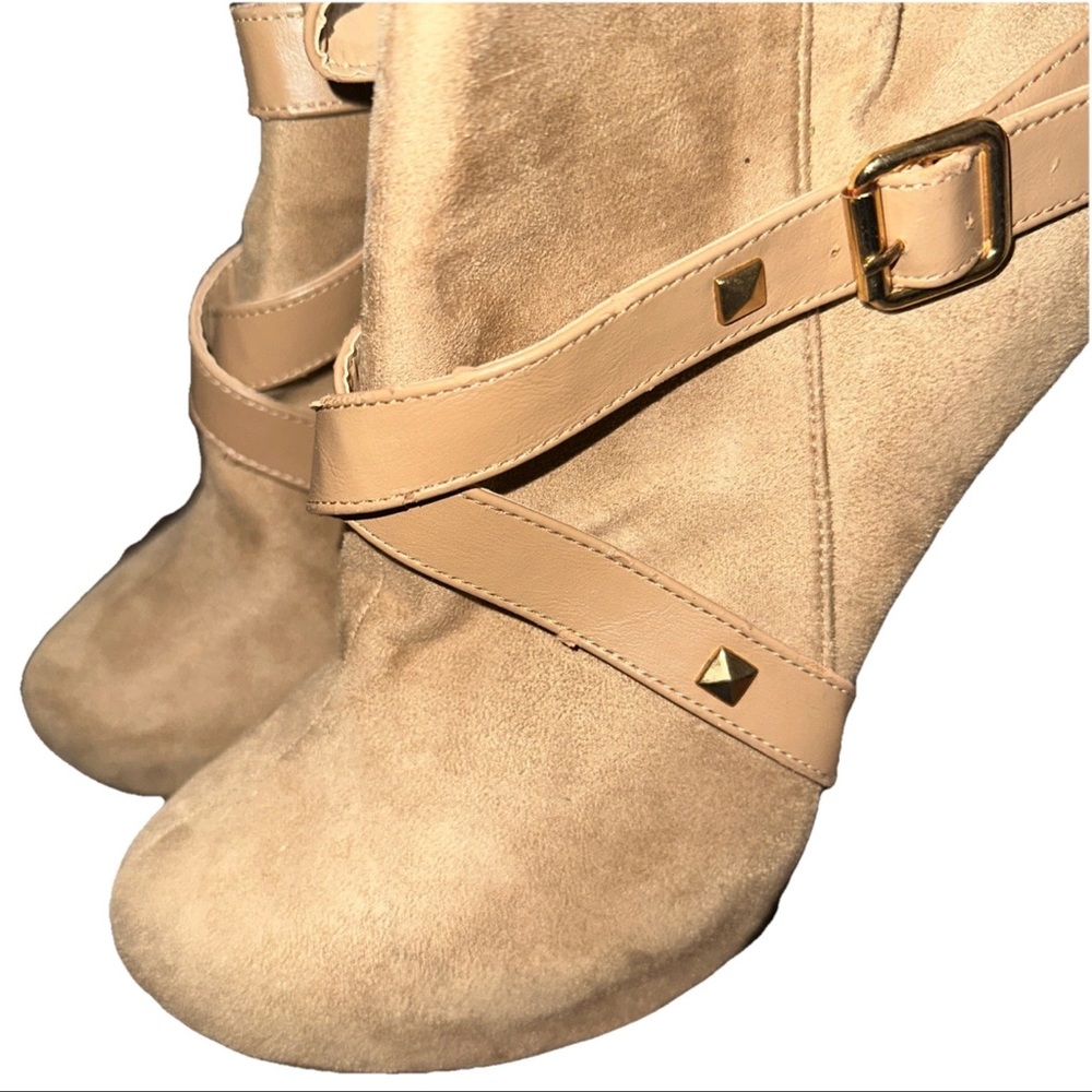 Elegant Tan Women's Ankle Boots